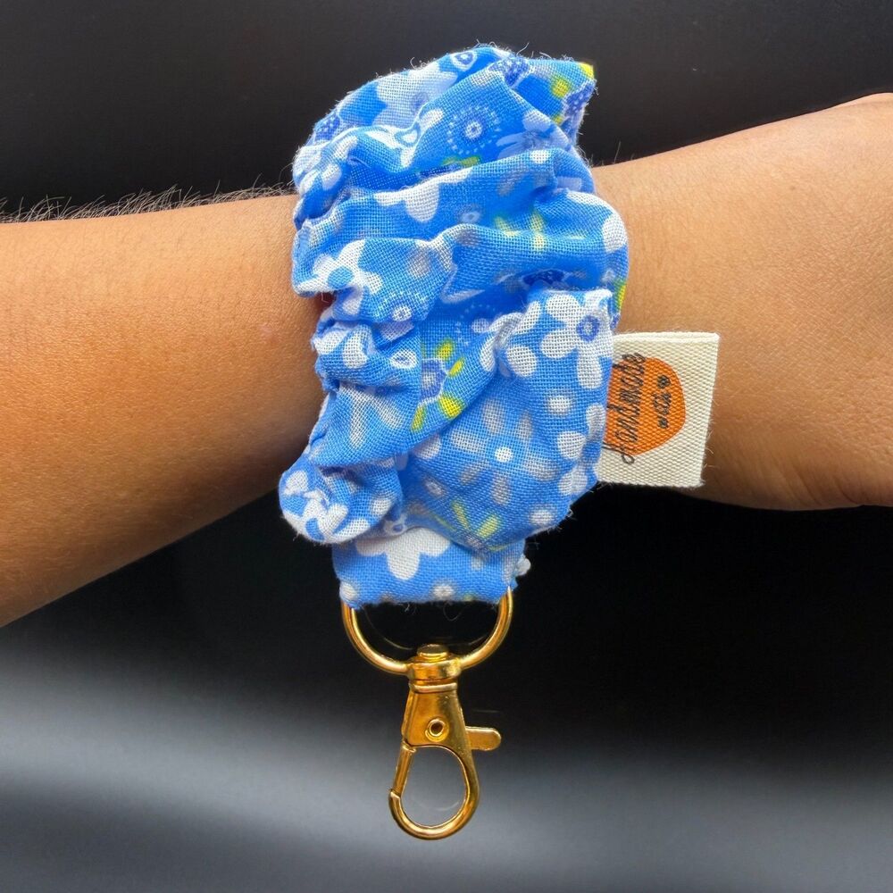 Handmade One Size Scrunchie Key Fob Wristlet Womens Blue Floral Cotton Keychain
